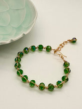 Load image into Gallery viewer, Green Glass Beaded Bracelet
