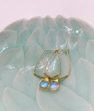 Load image into Gallery viewer, Brass Organic Shape Glass Earrings
