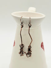 Load image into Gallery viewer, Broom Stick Copper Earring
